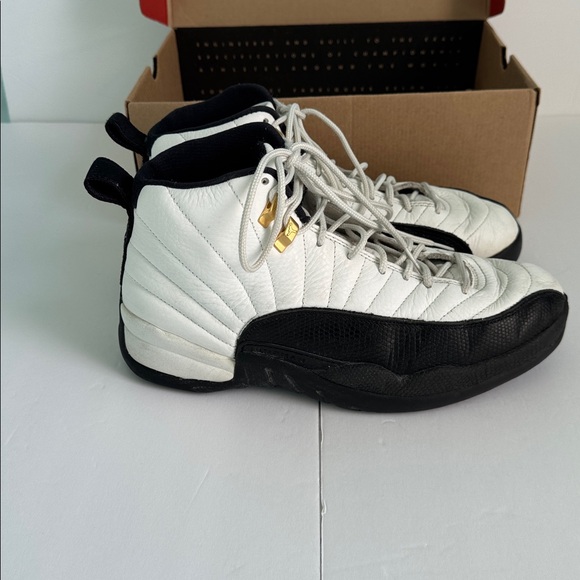Nike Size 10 - Air Jordan 12 OG 1997 Taxi 130690-101 Authentic Make an offer! - Picture 5 of 13